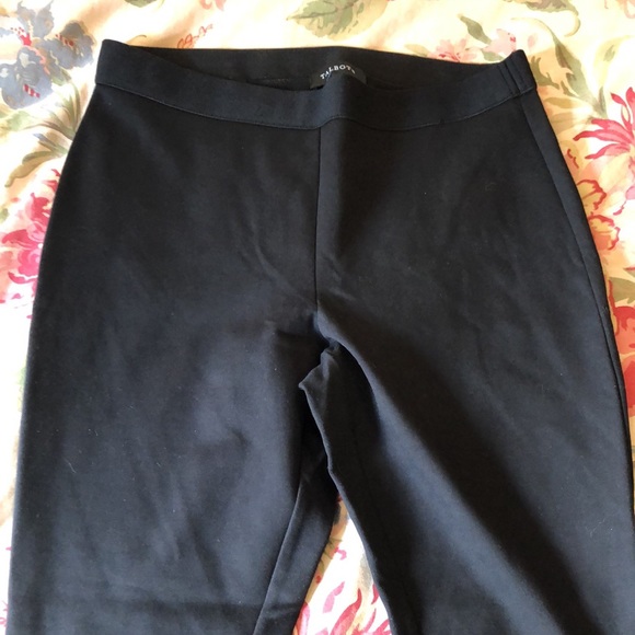 TALBOTS Size 12.P FlatFront PullOn
STRETCH Classic Black Cigarette $119 NEW - Picture 9 of 12